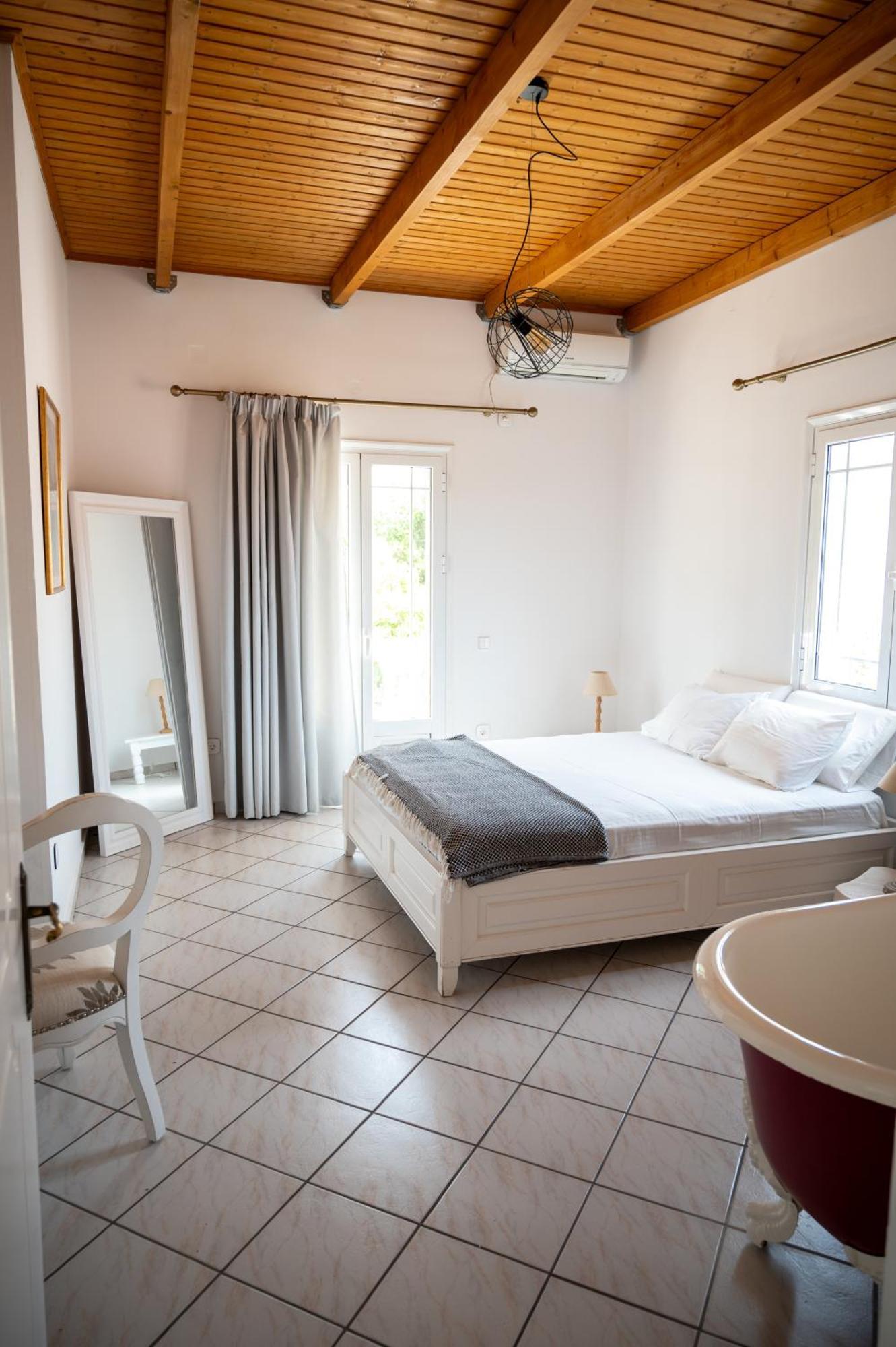 Koukouapartments & Suites Вати Экстерьер фото